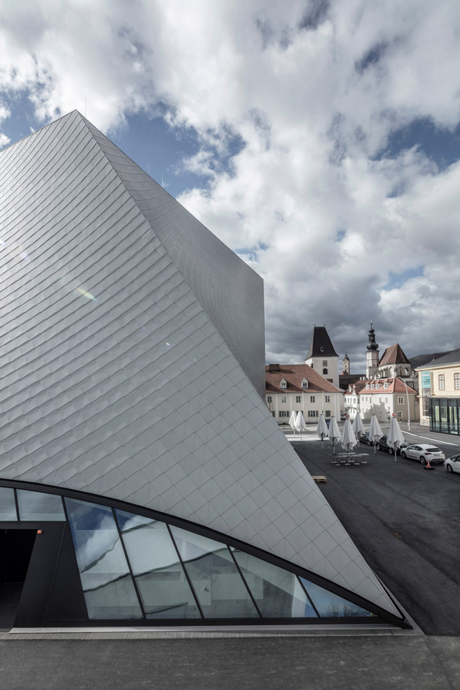 state-gallery-marte-marte-architekten