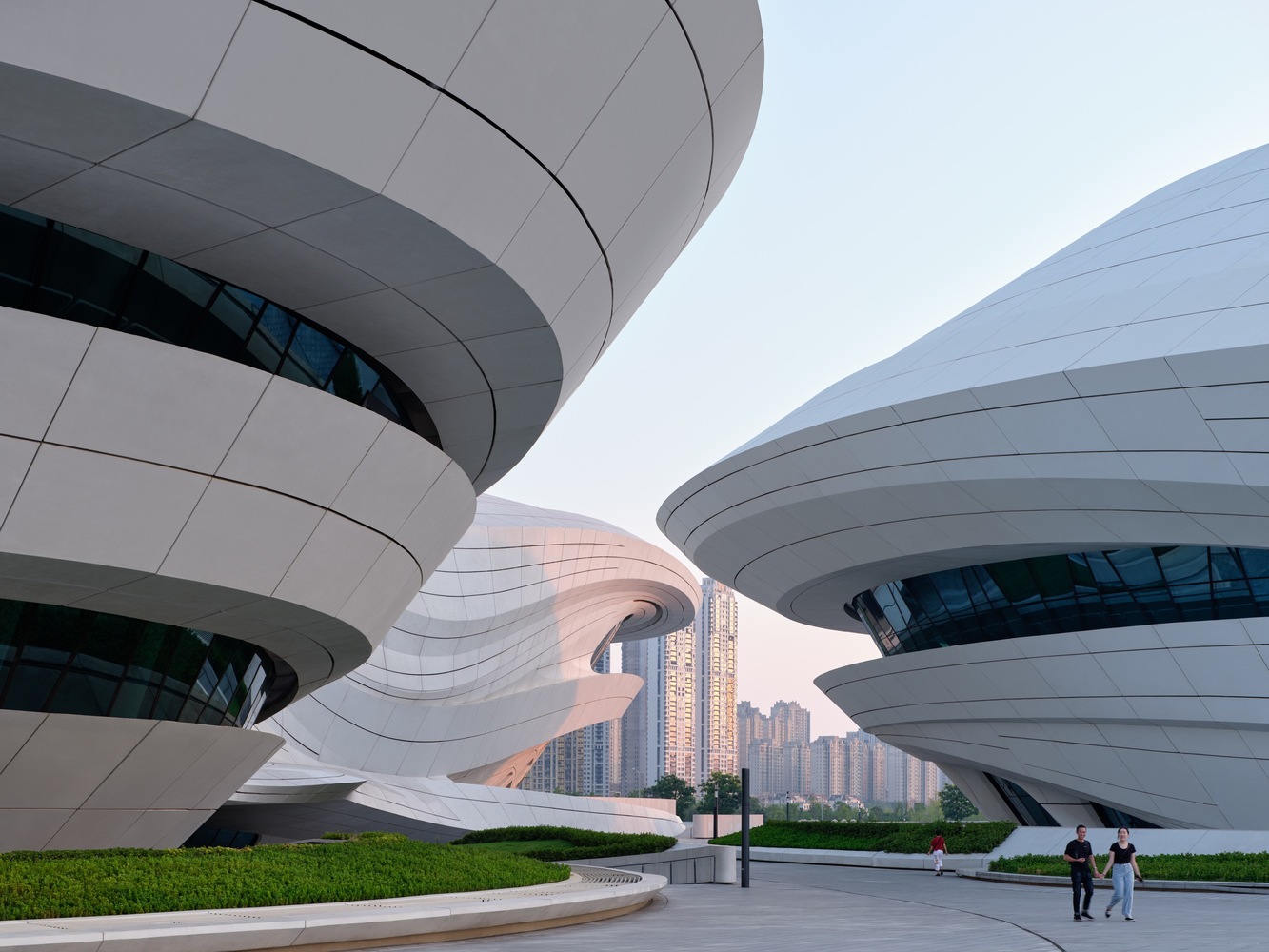 Zaha 2