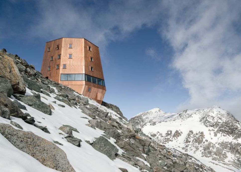 Schwarzensteinhütte
