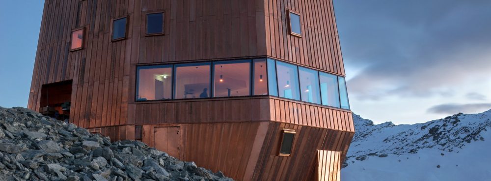 Schwarzensteinhütte